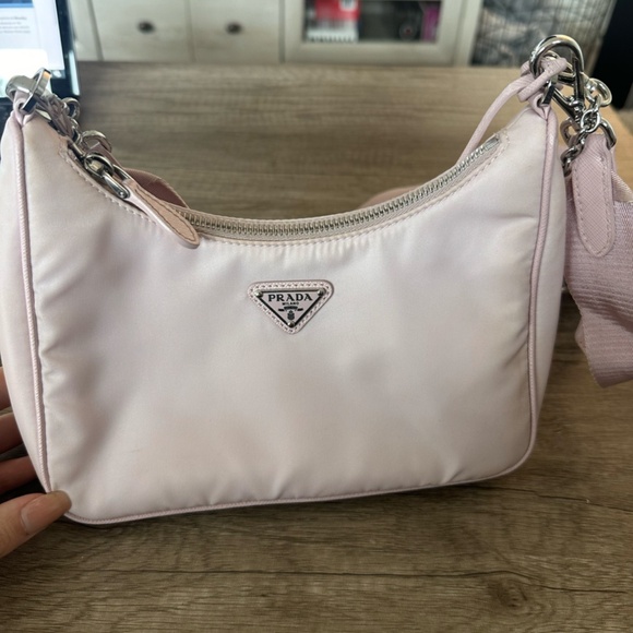 Prada Re-Edition 2005 Re-Nylon bag - Picture 2 of 11